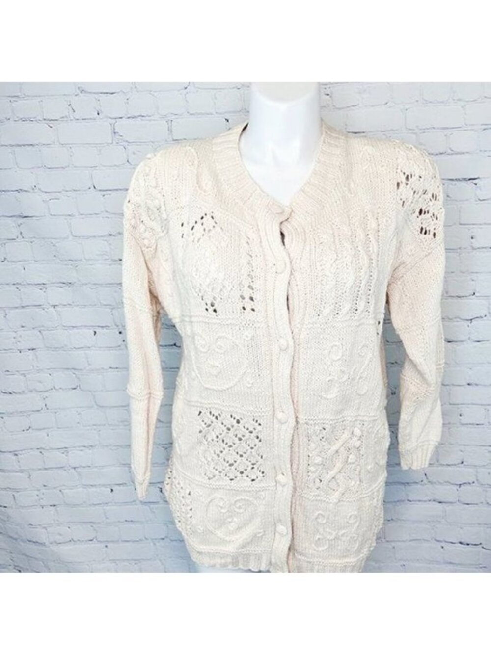 VINTAGE C. INTERNATIONALE EXPRESS HANDKNITTED IVORY CARDIGAN SWEATER - M